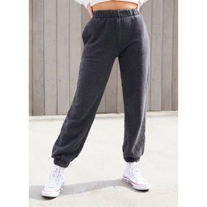 Brandy Melville Rosa Sweatpants NWT
